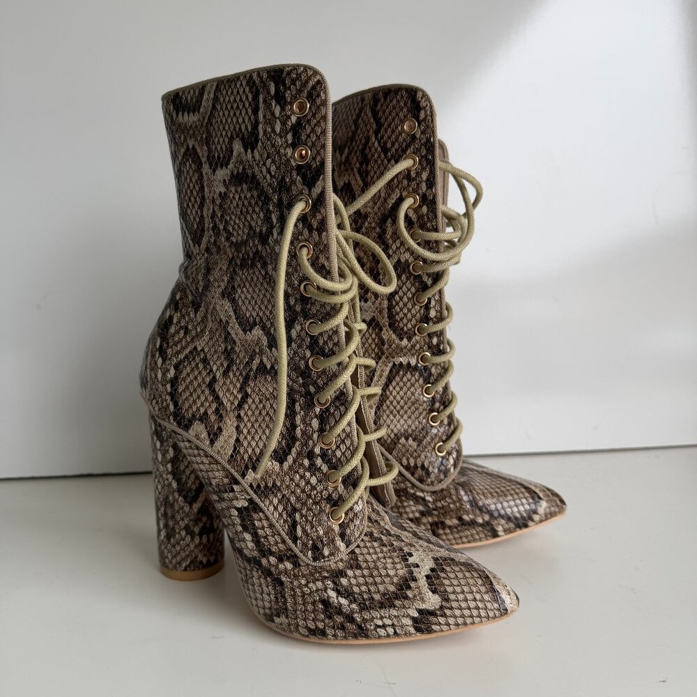 Fashion Nova Queen Of The Game Booties Size 8 Women’s Heeled Boots